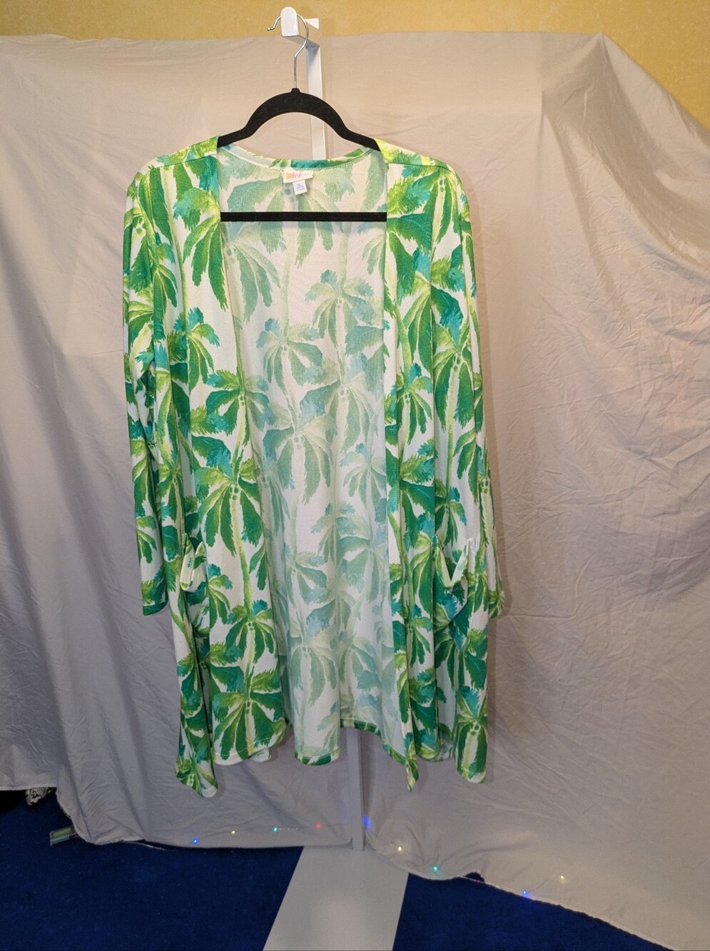 NWT LuLaRoe Caroline Cardigan XL Green Palm Tree Tropical Print Pockets